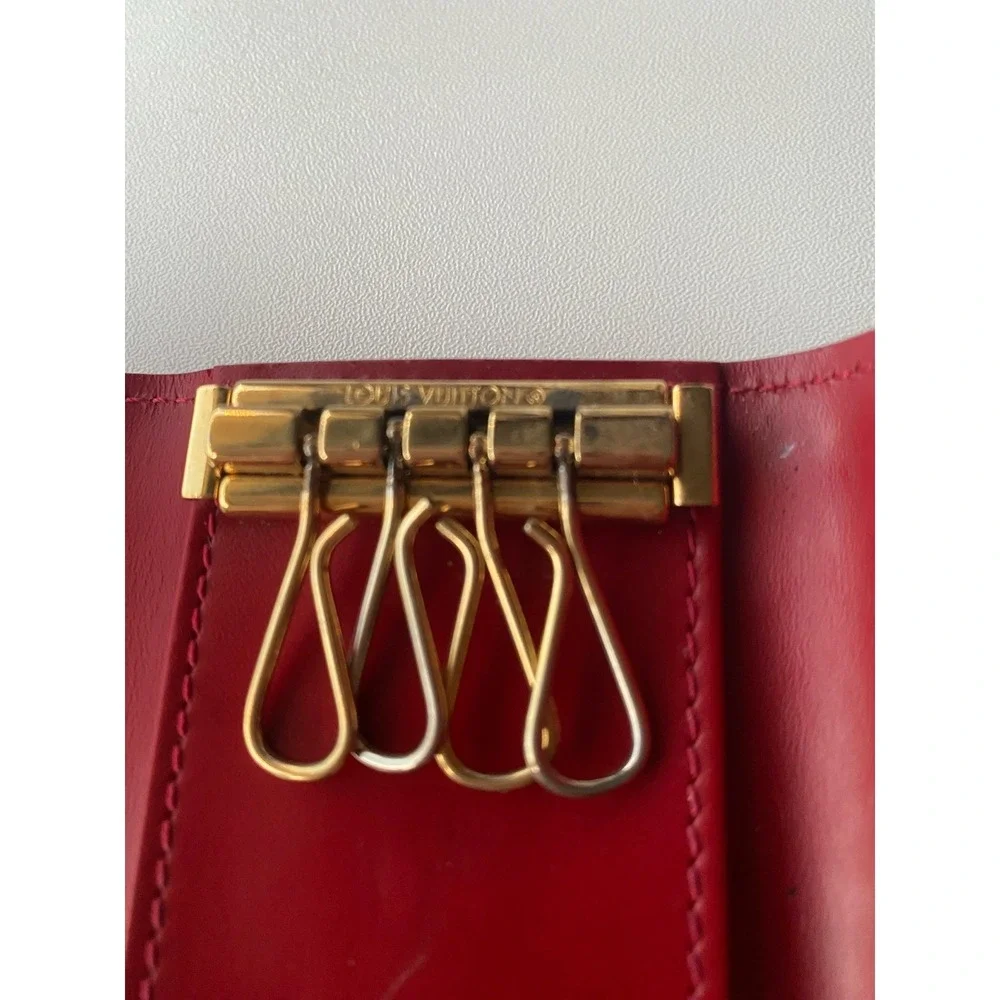 Louis Vuitton Monogram Vernis 4-Key Holder Red Pomme D'Amour Made in France‎
